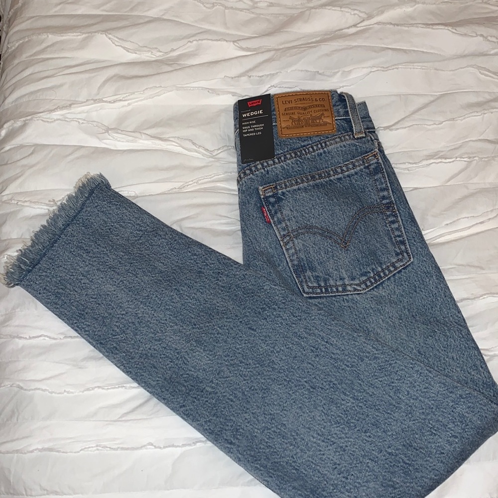 Levi premium wedgie jeans